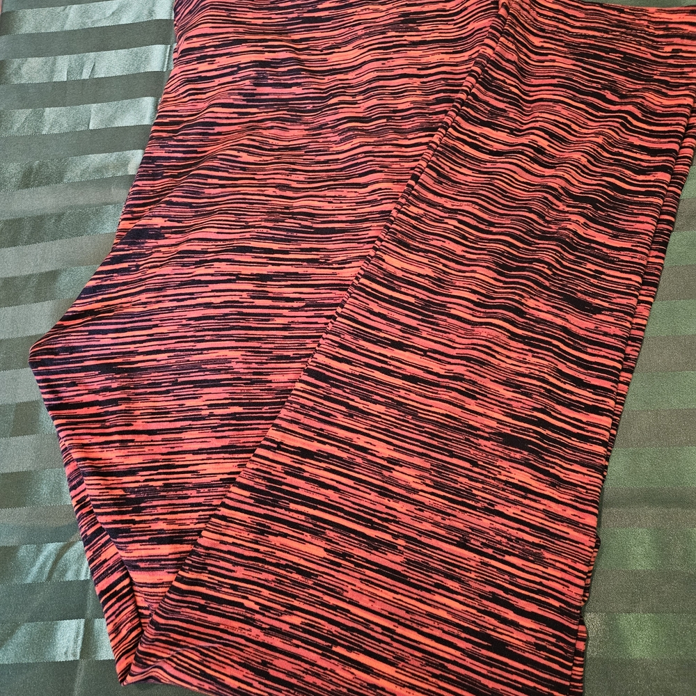Time and Tru Red and Black Striped Leggings